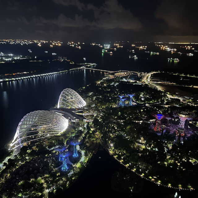 มาสิงค์โปร์ห้ามพลาด CÉ LA VI Singapore: Restaurant