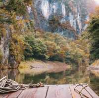 ล่องเรือชมหุบเขา ฟังเพลงพื้นบ้านโบราณ 🍂