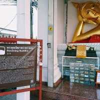 泰國曼谷具有特色的曆史古跡寺廟景點:Wat Pradittharam (Wat Mon)，巨大金色臥佛，適合拍照📸打卡。