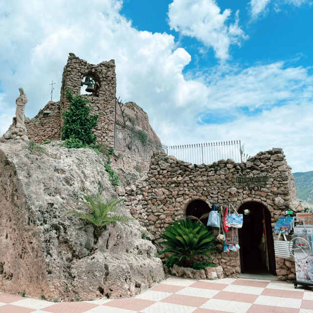 The picturesque Mijas Pueblo in Spain will capture your heart and imagin
