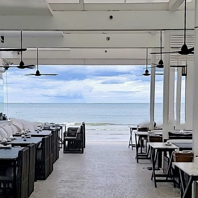 Oceanside Beach Club & Restaurant 