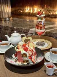 Strawberry sweets in Lobby lounge🍓