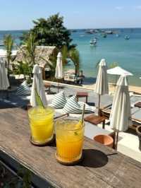 Cafe with amazing sea view🍸