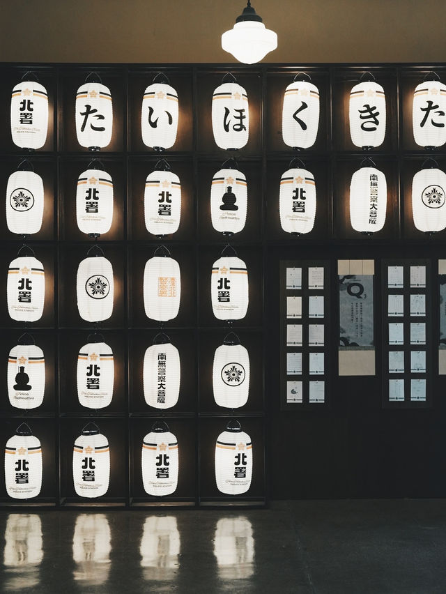 大稻埕 隱藏寶藏文化景點  百年建築與交錯樓梯好美