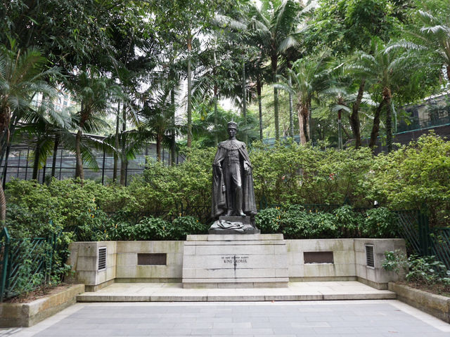 Nature in the City: Exploring Hong Kong Zoo and Botanical Gardens