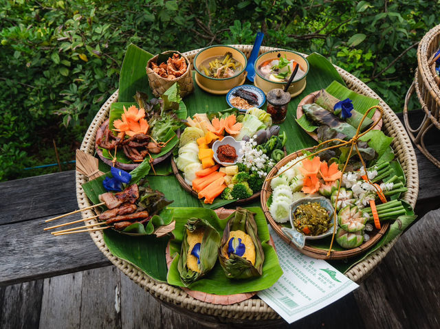 ฮักเขา ณ แม่แจ่ม เชียงใหม่🪵🌲🌳🌧️
