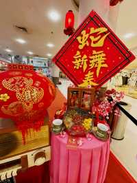 Miri’s Lunar Festivities: Fortune & Tradition! 🐍🏮