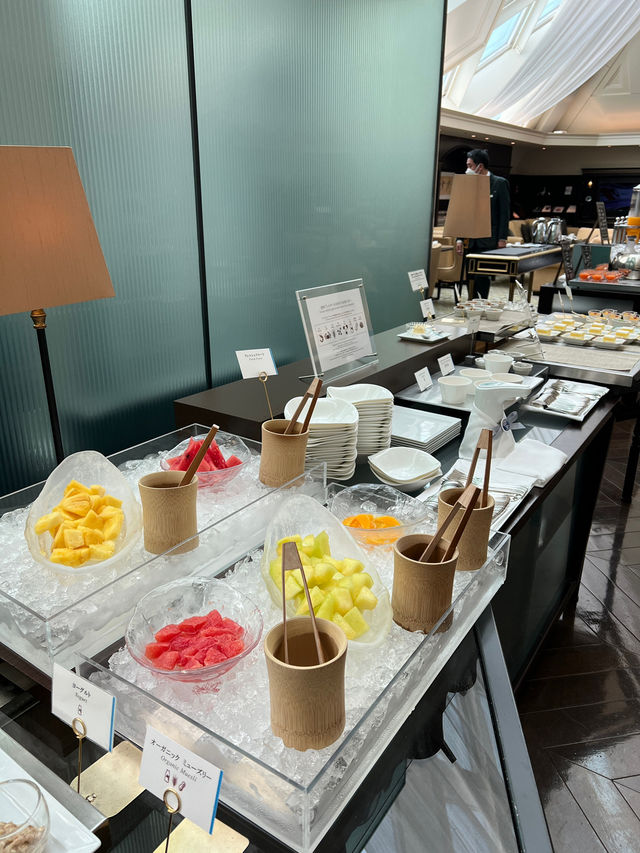 Breakfast at The Atrium at Tokyo Station Hotel