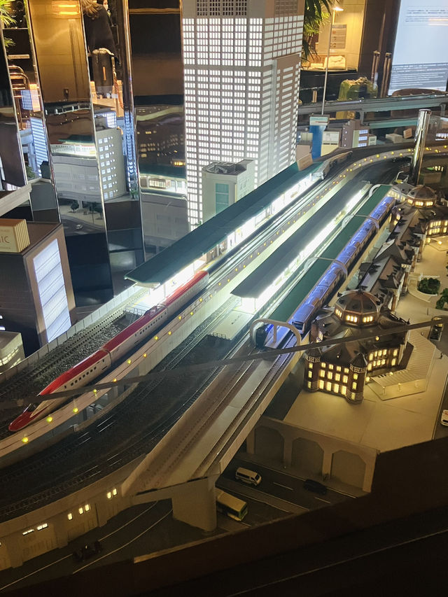 【東京駅直結】 ホテルメトロポリタン丸の内 - 部屋から東京駅を一望 -