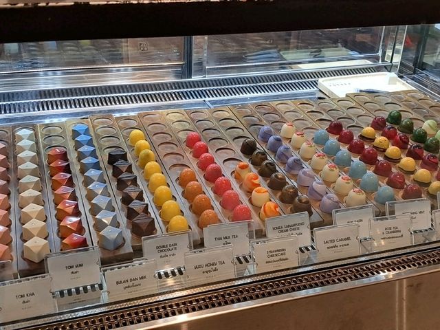 Indulge in award-winning craft chocolates at Paradai!