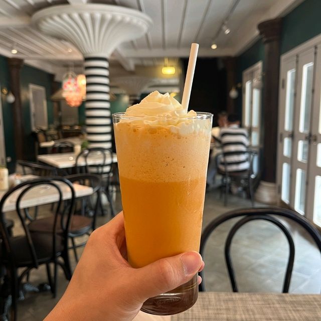 T56 Cafe & Bar : อร่อยจนต้องบอกต่อที่หลวงพระบาง