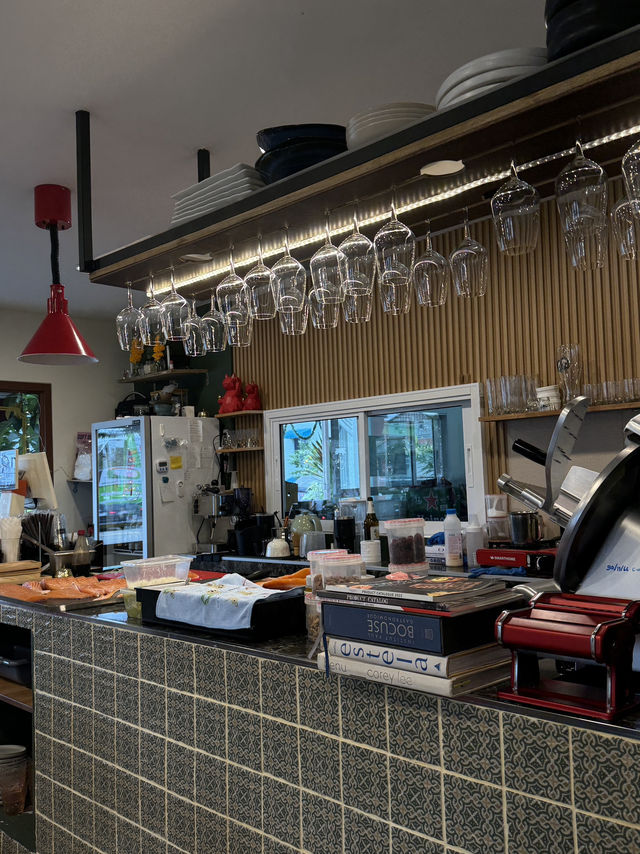 COMTE’ hdy ร้านอาหารสไตล์ตะวันตก ฟีลต่างประเทศ