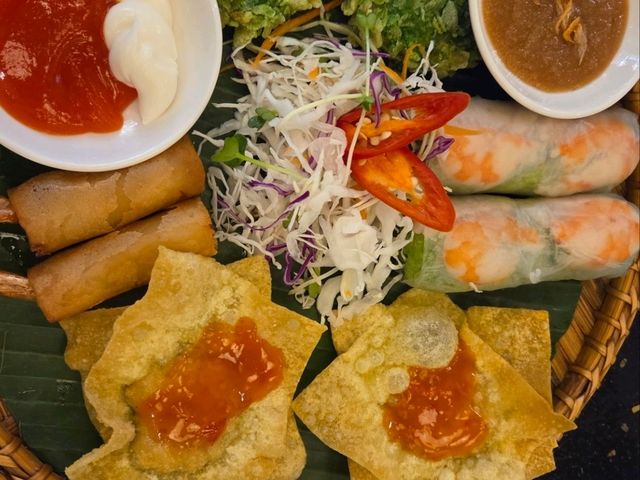 바싹한 식감의 맛있는 베트남 가정식 나트랑 마담프엉
