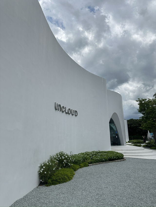 Uncloud Coffee & Dining