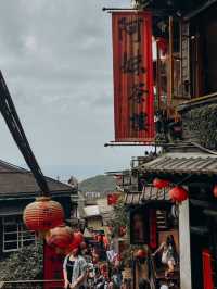 “Alishan Cherry Blossoms: A Mountain Wonderland in Full Bloom”