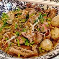 จ้าวเนื้อนวล..ก๋วยเตี๋ยวเนื้อสเต็ก สุดพรีเมี่ยม 🍜