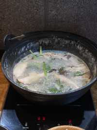 진짜 지인한 사골육수로 맛을 낸 사골칼국수, 보야타