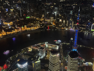 The Oriental Pearl Tower and the Huangpu River all in one view! Shanghai Bund Night View