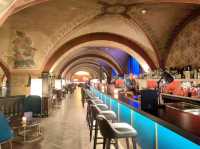 瑞士-伯恩，百年穀倉改建的地窖餐廳---Kornhauskeller Restaurant & Bar