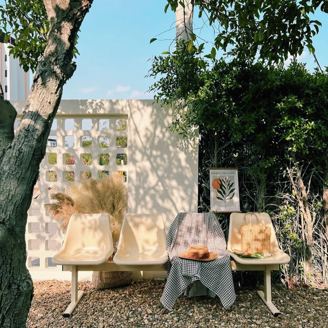 Chinu Coffee เป็นคาเฟ่สไตล์มินิมอล-วินเทจ
