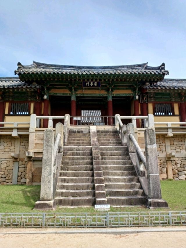 조용한 걸음마다 마음이 맑아지는 곳
