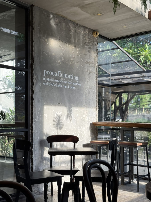 Cozy coffee in Surabaya woody vibes 