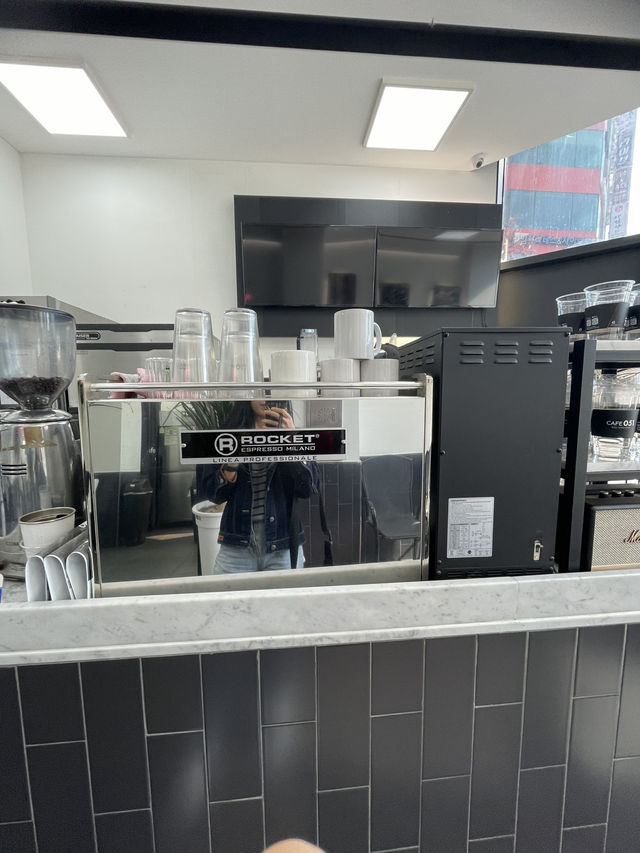 🇰🇷 Cafe 051 for a cooling cup of americano 🥤