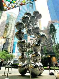 Art lovers, Go explore Raffles Place