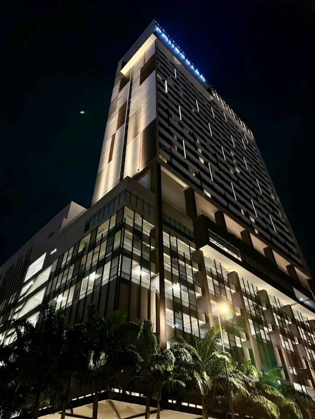 “Courtyard by the Strait – Melaka’s Modern Riverside Retreat”