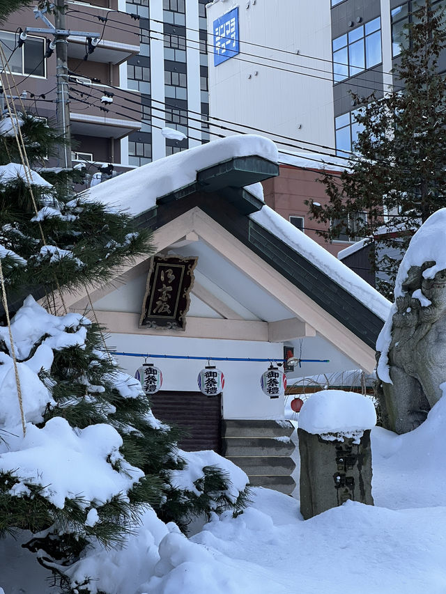 📍青森善知鳥神社｜雪國裡的紅色信仰之路
