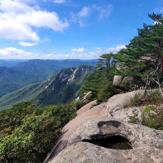 Laid-back Trails & Sky Views, Heeyangsan
