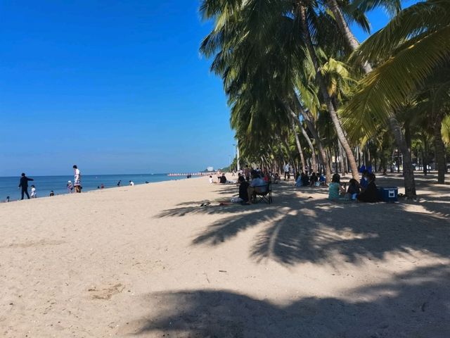 หาดบางแสน จ.ชลบุรี