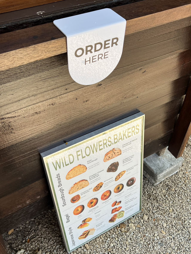 Wild Flowers.Bakers ลำปาง (ในกองอากง)