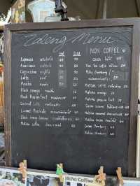 Zaleng cafe ซาเล้งคาเฟ่ ร้านกาแฟสุดคุ้มริมทะเล