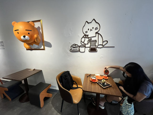  ☕ Cafe Ground @ 252 – Your Chill Oasis in Chinatown