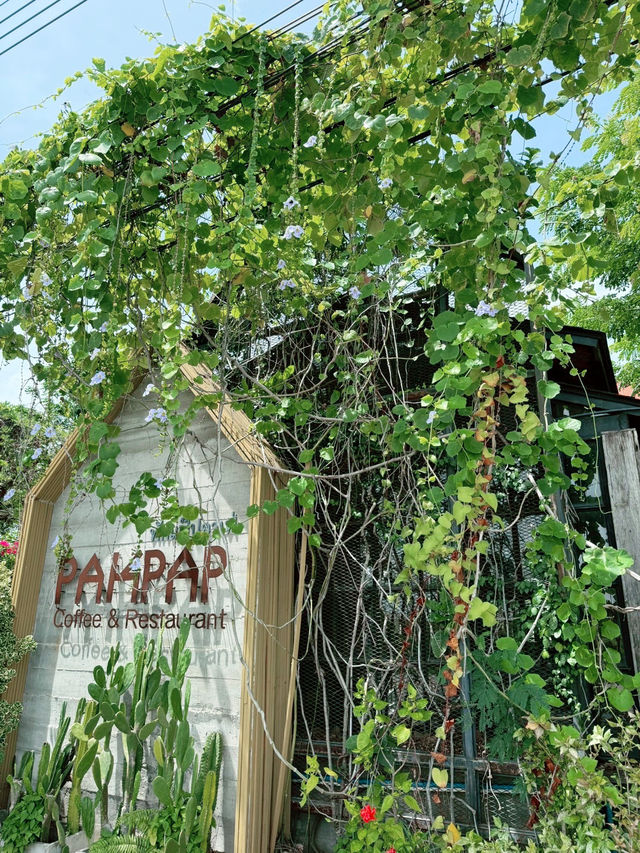 แวะพักซักนิดที่ร้าน Pakpap cafe (พักแป๊ป)