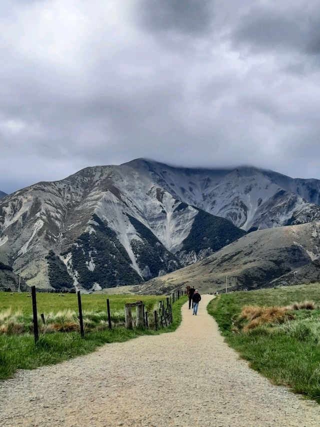 Castle Hill: เนินปราสาทหินกลางเทือกเขา Southern Alps แห่งนิวซีแลนด์