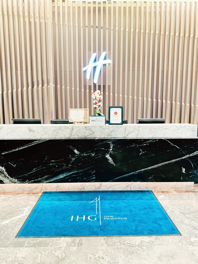 ☀️ Swim & Workout at Holiday Inn Johor Bahru City Centre by IHG