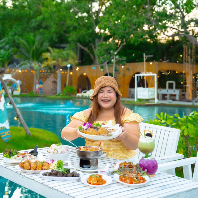The Beach กลางกรุง ร้านอาหารและคาเฟ่สไตล์บีชคลับ