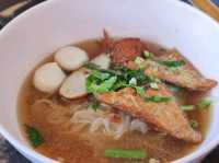 ก๋วยเตี๋ยวร้านเก่าแก่เมืองกรุงเก่า เปิดมากว่า 70ปี