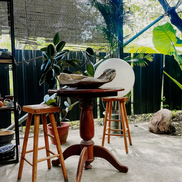Botanic Brews and Earthy Escapes