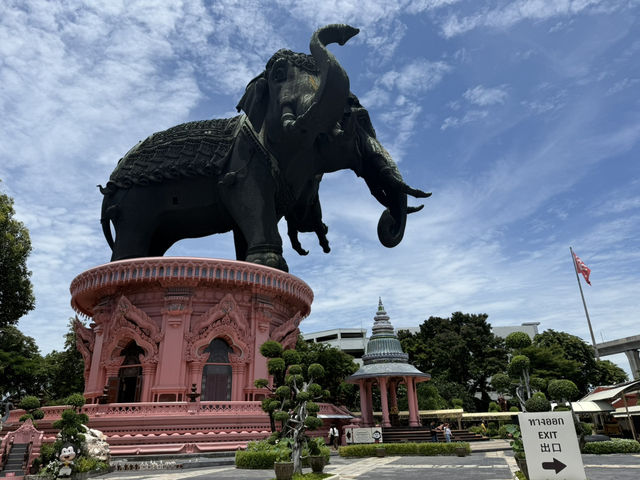 宏偉美麗的三頭神象🐘