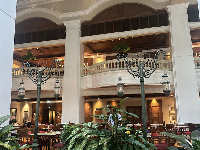 Grand Hyatt Erawan Bangkok: Classic Charm with a Few Quirks! 🇹🇭🏨
