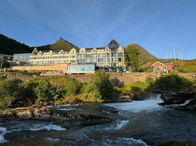 挪威 | Fossevandring Geiranger 擁有絕佳視野的峽灣瀑布