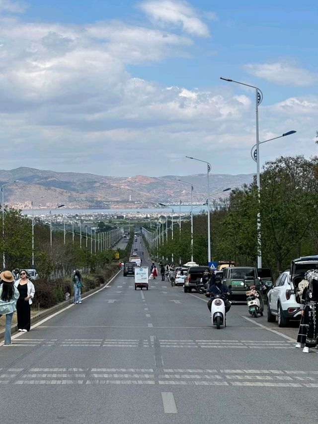 Erhai Lake – The Sapphire of Dali