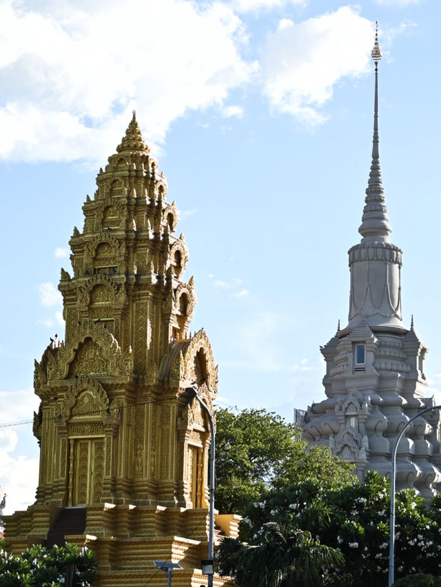 Wat Ounalon: Where The Mekong’s Murmur Meets A Thousand Mantras