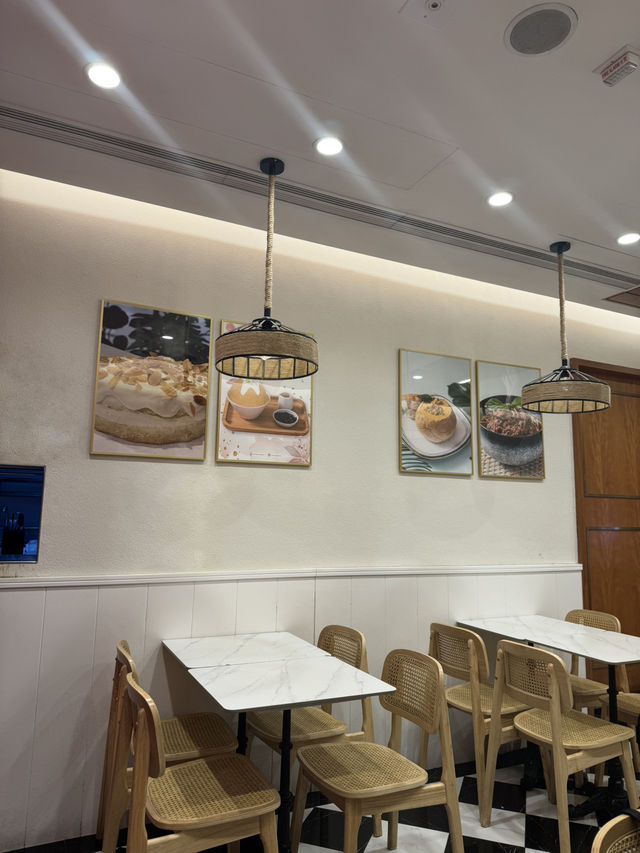 泰茶都開咗cafe?😮有齊小食到甜品😋