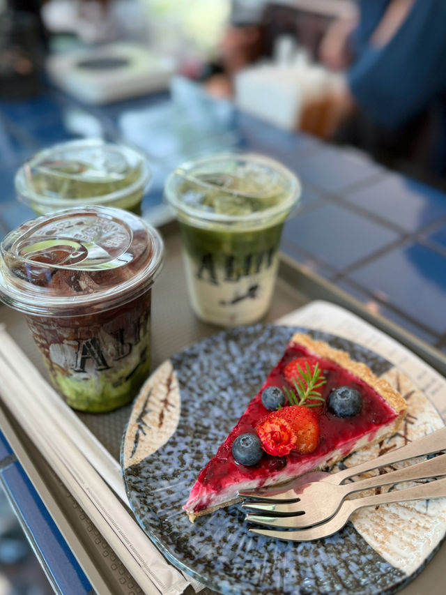 A Life cafe & gallery ร่มรื่นกับเครื่องดื่มอร่อยๆ
