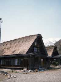 🏡 หมู่บ้าน Shirakawa-go – โลกนิทานมีอยู่จริง ❄️