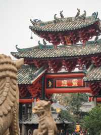 Foshan | A Temple with Lions and the Most Beautiful Koi Pond